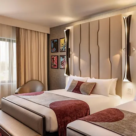 New York - The Art Of Marvel Hotel Chessy (Seine-et-Marne)