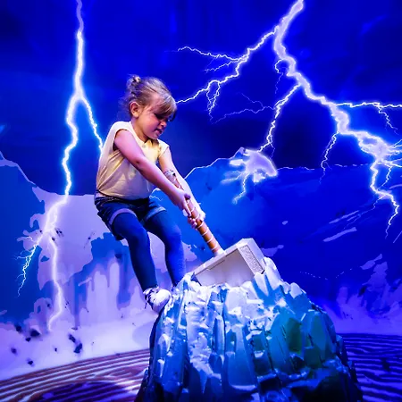 New York - The Art Of Marvel Hotel