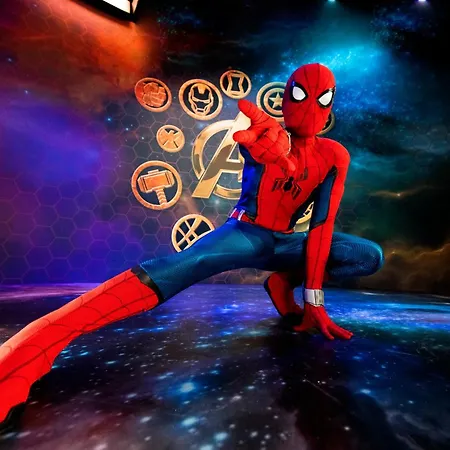 New York - The Art Of Marvel Hotel Chessy (Seine-et-Marne)