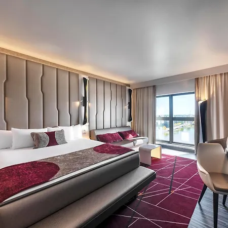 Otel New York - The Art Of Marvel Chessy (Seine-et-Marne)